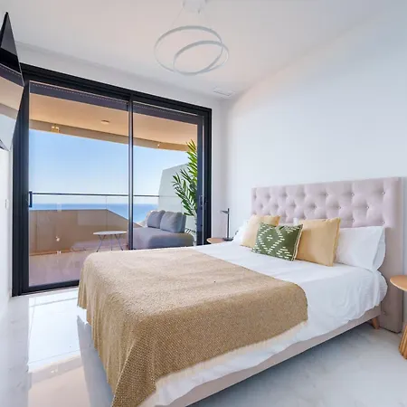 Apartment Seaside View High-floor - *