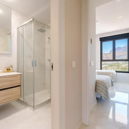 Apartment Seaside View High-floor - *
